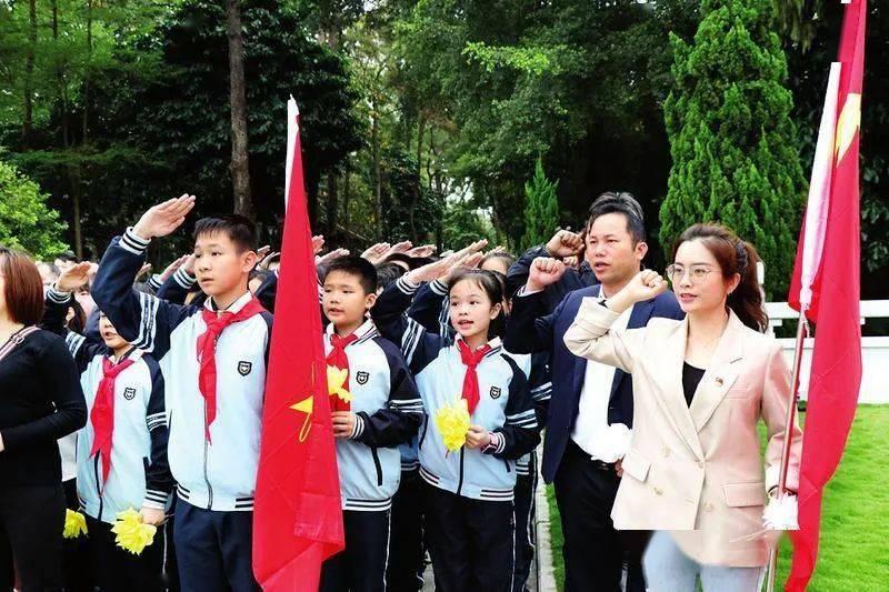 怎么鉴别玉手镯的真假?知识的宝藏,蕴藏在这200个问答中。